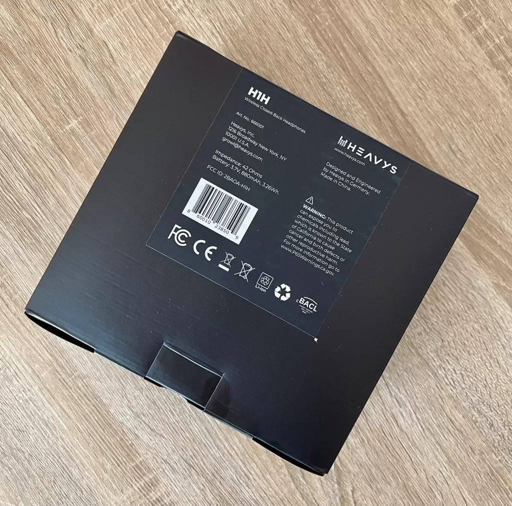 Underside of the box: H1H wireless closed-back headphones, 42 ohm impedance, 3.7V 880mAh battery